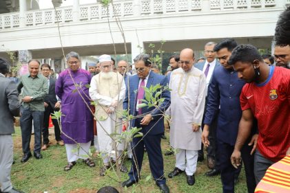 বঙ্গবন্ধুর জন্মবার্ষিকীতে সুপ্রিম কোর্টে বৃক্ষরোপণ