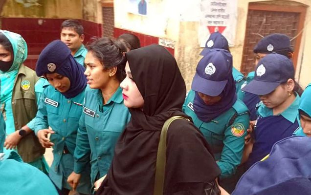 নায়িকা মাহিয়া মাহি গ্রেপ্তার