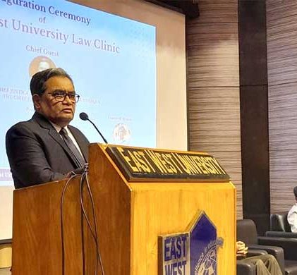 টাকা-গাড়ি-বাড়ির প্রতিযোগিতা ভালো নয়: প্রধান বিচারপতি