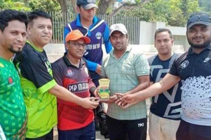 জুডিসিয়াল ম্যাজিস্ট্রেসির সাথে কক্সবাজার আইনজীবী সমিতির প্রীতি ক্রিকেট ম্যাচ অনুষ্ঠিত