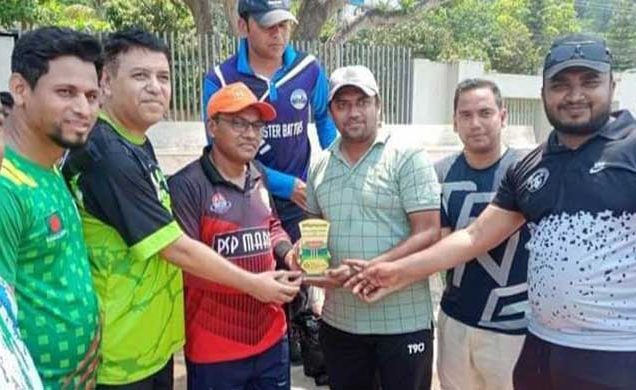 জুডিসিয়াল ম্যাজিস্ট্রেসির সাথে কক্সবাজার আইনজীবী সমিতির প্রীতি ক্রিকেট ম্যাচ অনুষ্ঠিত