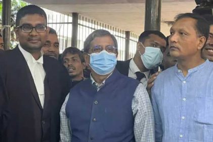 প্রথম আলো সম্পাদকের আগাম জামিন