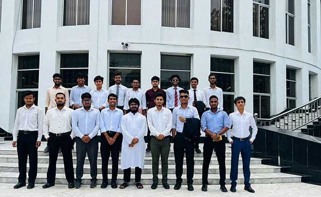 বিইউপি আইন সমিতির উদ্যোগে আদালত পরিদর্শন করল শিক্ষার্থীরা