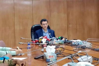 নারী শ্রমিকদের মাতৃত্বকালীন ছুটি বাড়ছে