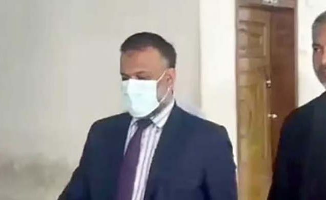 সেই বিচারকের সাজার রায় স্থগিত