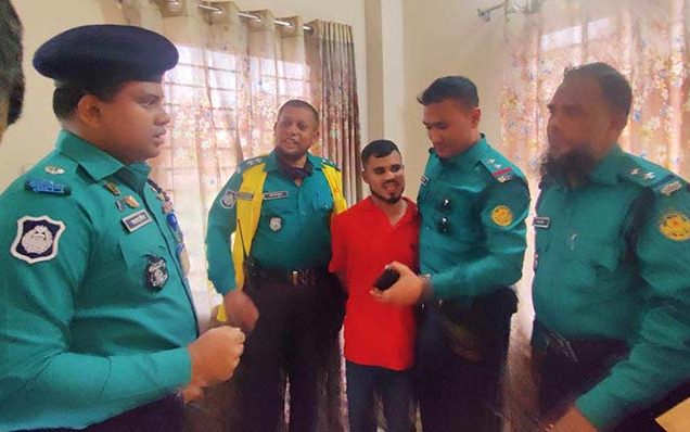 নাশকতা ও অগ্নি-সন্ত্রাস প্রতিরোধে তৎপর ট্রাফিক তেজগাঁও বিভাগ, নাশকতাকারী আটক