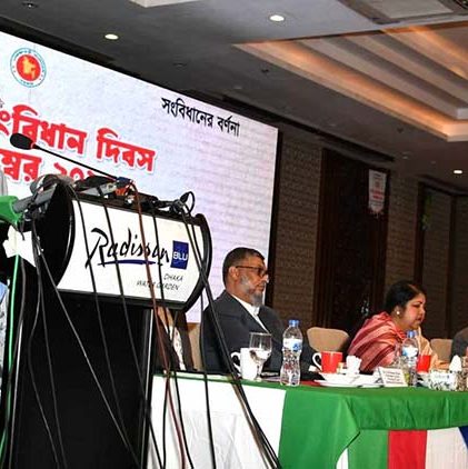 সংবিধান ও আইনের বাইরে গেলে জাতি পিছিয়ে পড়বে: আইনমন্ত্রী