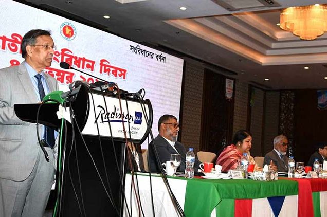 সংবিধান ও আইনের বাইরে গেলে জাতি পিছিয়ে পড়বে: আইনমন্ত্রী