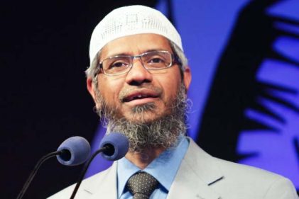 সাড়ে তিন কোটি টাকা ক্ষতিপূরণ পেলেন জাকির নায়েক