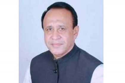 এমপি মোস্তাফিজুরের বিরুদ্ধে মামলা, হাজির হতে নির্দেশ আদালতের