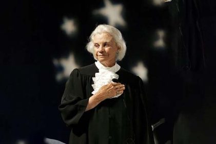 মার্কিন সুপ্রিম কোর্টের প্রথম নারী বিচারপতির মৃত্যু