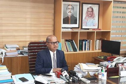 পৃথিবীর কোথাও সুপ্রিম কোর্টে কিন্তু ইচ্ছেমতো ঢোকা যায় না