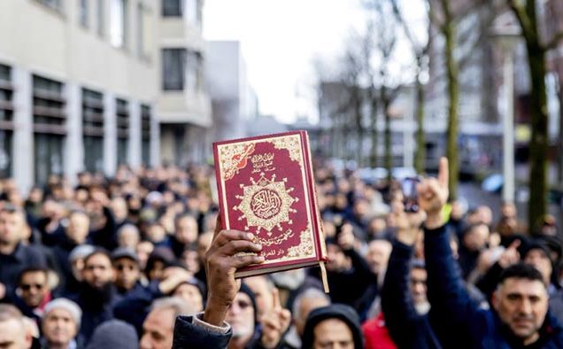 ডেনমার্কের পার্লামেন্টে ‘কোরআন ল’ পাশ