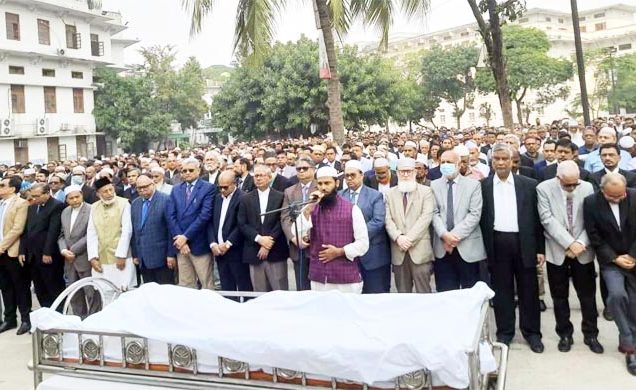সুপ্রিম কোর্ট প্রাঙ্গণে ব্যারিস্টার মইনুল হোসেনের জানাজা অনুষ্ঠিত