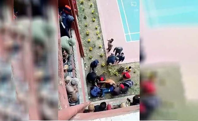 ঝগড়ার একপর্যায়ে আদালতের বারান্দা থেকে পড়ে হাসপাতালে স্বামী-স্ত্রী