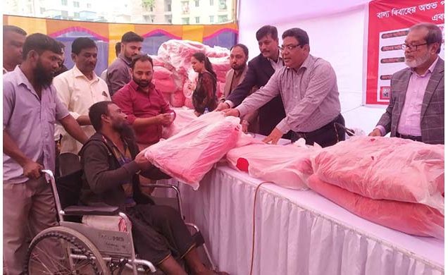 বাল্য বিবাহ প্রতিরোধে এলএএইচপি’র আলোচনা ও শীতবস্ত্র বিতরণ কর্মসূচী