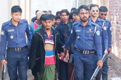 অস্ত্রসহ আটক ২২ রোহিঙ্গা ৩ দিনের রিমান্ডে