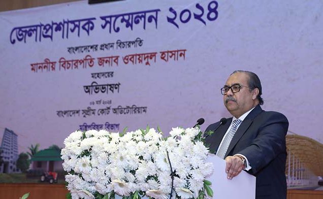 জেলা প্রশাসকদের উচ্চ আদালতের রায় বাস্তবায়নের আহ্বান প্রধান বিচারপতির