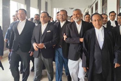 বিএনপির ৭ শীর্ষ আইনজীবীর আদালত অবমাননার আদেশ বুধবার