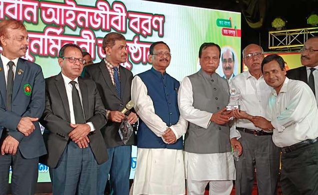 চট্টগ্রামে নবীন আইনজীবীদের বরণ করে নিলেন বঙ্গবন্ধু আওয়ামী আইনজীবী পরিষদ