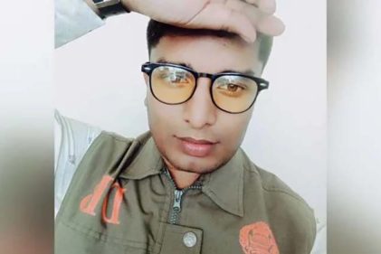 ঘুষের টাকা আনতে গেলে কনস্টেবলকে আটকে ৯৯৯-এ ফোন