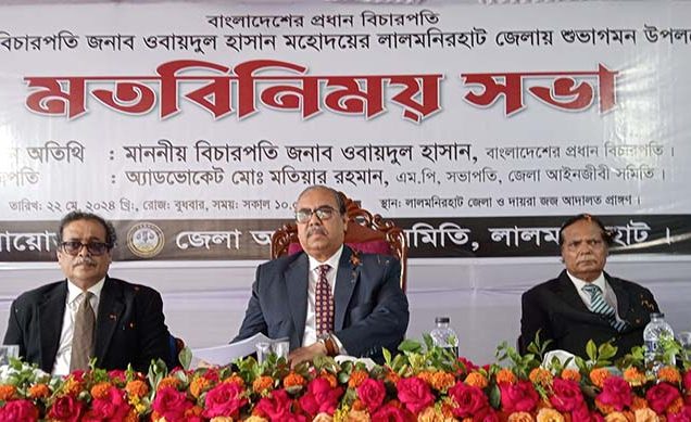 'মানুষ তুচ্ছ বিষয়ে আদালতে মামলা করে, ফলে মামলা জট ও দীর্ঘসূত্রিতা সৃষ্টি হয়'