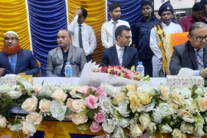 নওগাঁয় প্রধান বিচারপতিকে সংবর্ধনা