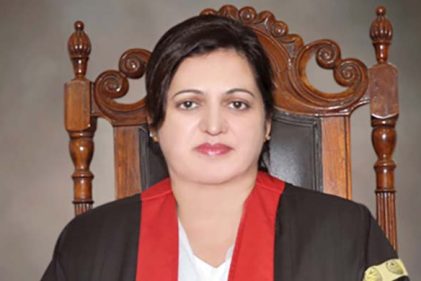 লাহোর হাইকোর্টের প্রথম নারী প্রধান বিচারপতি আলিয়া নীলম