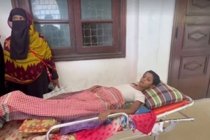 পা হারানো রাসেল স্ট্রেচারে করে হাইকোর্টে, ক্ষতিপূরণ চেয়ে রিট