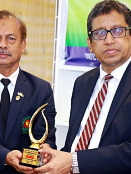 ন্যায়বিচার করতে জাতি ও রাষ্ট্রের কাছে বিচারকরা দায়বদ্ধ: ড. আজিজ