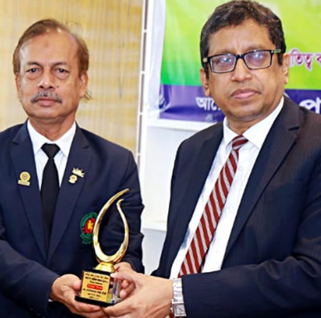 ন্যায়বিচার করতে জাতি ও রাষ্ট্রের কাছে বিচারকরা দায়বদ্ধ: ড. আজিজ