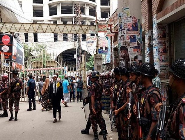 ঢাকার অধস্তন আদালতে নিরাপত্তা জোরদার, বিজিবি ও অতিরিক্ত পুলিশ মোতায়েন