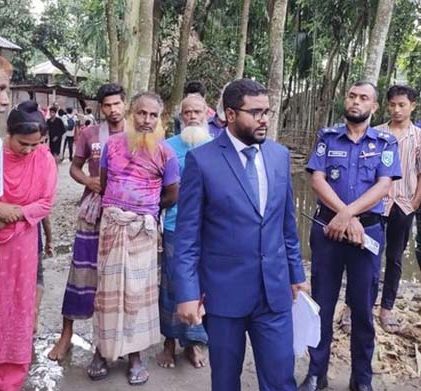 মামলা নিষ্পত্তিতে বিচারক নিজেই ছুটে যাচ্ছেন বাদী-বিবাদীর বাড়িতে!