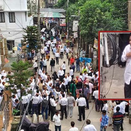 ঢাকা বারে বিএনপি সমর্থিত আইনজীবীদের বিক্ষোভ, লাঞ্ছিত আইন কর্মকর্তা