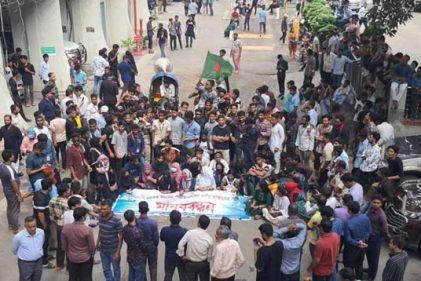 আন্দোলনের মুখে এইচএসসির স্থগিত পরীক্ষা বাতিল, ফল কীভাবে সিদ্ধান্ত পরে