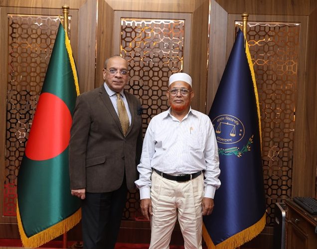 প্রধান বিচারপতির সঙ্গে বিখ্যাত মাসদার হোসেন মামলার বাদীর সাক্ষাৎ