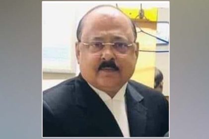 ডেপুটি অ্যাটর্নি জেনারেল সুজিত চ্যাটার্জি বাপ্পীর পদত্যাগ