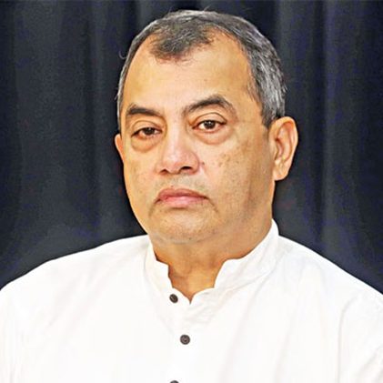 আদালত প্রাঙ্গণে সাবের হোসেনকে লক্ষ্য করে ডিম নিক্ষেপ, হামলার চেষ্টা