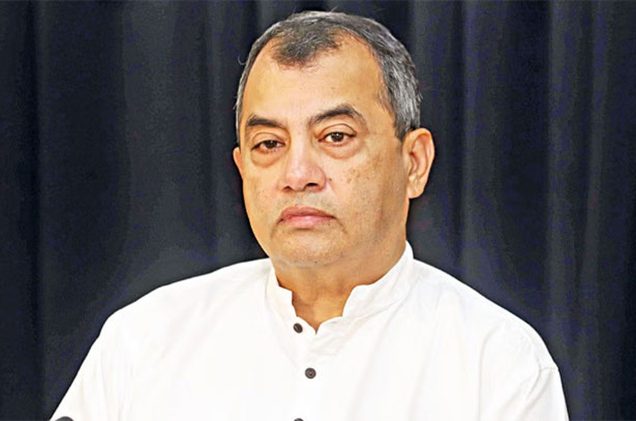 আদালত প্রাঙ্গণে সাবের হোসেনকে লক্ষ্য করে ডিম নিক্ষেপ, হামলার চেষ্টা