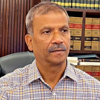 আন্তর্জাতিক অপরাধ ট্রাইব্যুনাল পরিদর্শন করলেন আইন উপদেষ্টা