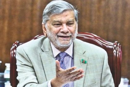 সাবেক মন্ত্রী মান্নানের জামিন নিয়ে আদালতে আইনজীবীদের হট্টগোল