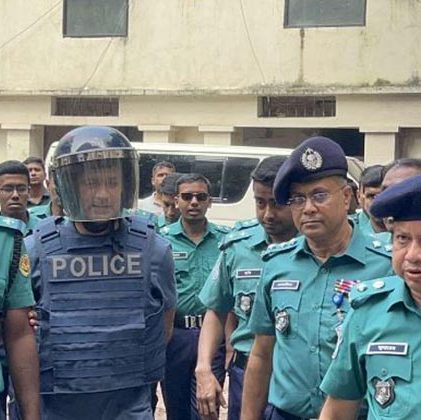 জামিন নামঞ্জুর, রিমান্ড শেষে কারাগারে ব্যারিস্টার সুমন