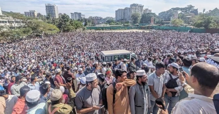 চট্টগ্রামে সংঘর্ষে নিহত আইনজীবী সাইফুলের জানাজা অনুষ্ঠিত