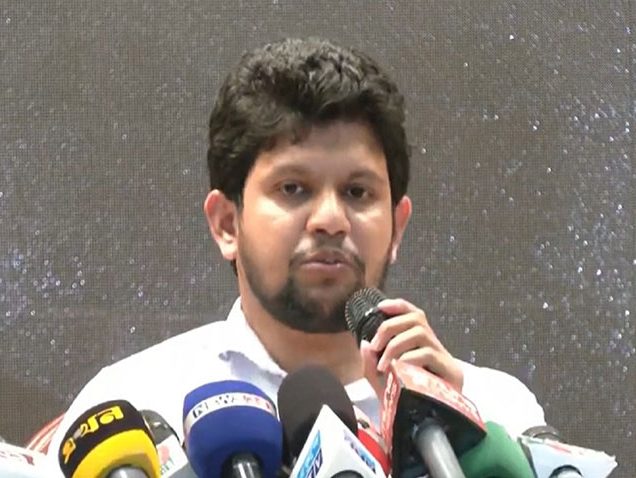 অন্তর্বর্তী সরকারই নতুন সংবিধান কার্যকর করবে : মাহফুজ আলম