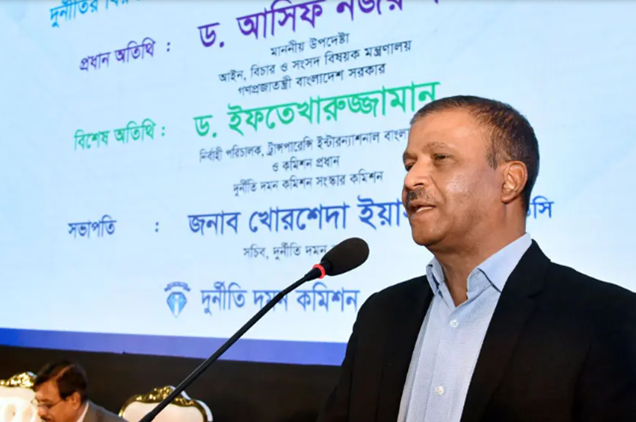 দুদক ও বিচার বিভাগ শেখ হাসিনার দাসে পরিণত হয়েছিল: আইন উপদেষ্টা