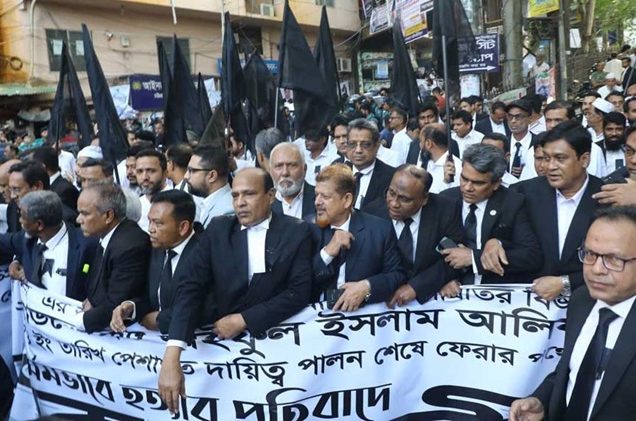 অ্যাড. আলিফ হত্যা: চিন্ময় কৃষ্ণকে আসামি করার দাবি আইনজীবীদের