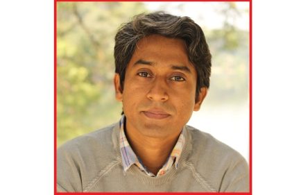 আইনের শিক্ষক ইফতেখার মাহমুদের পাশে দাঁড়ানোর আহ্বান