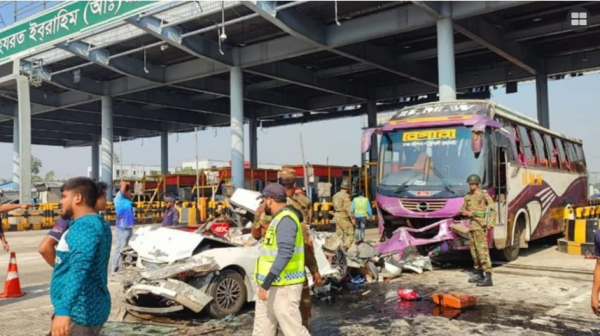 টোল প্লাজায় দুর্ঘটনা : নিহতদের পরিবারকে ক্ষতিপূরণ দিতে নোটিশ