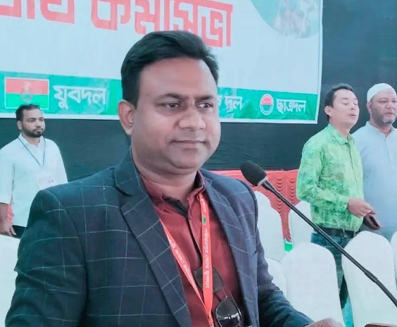 আদালতকক্ষে বিচারককে হুমকি, আটকের পর মুচলেকা দিয়ে ছাড়া পেলেন যুবদল কর্মী