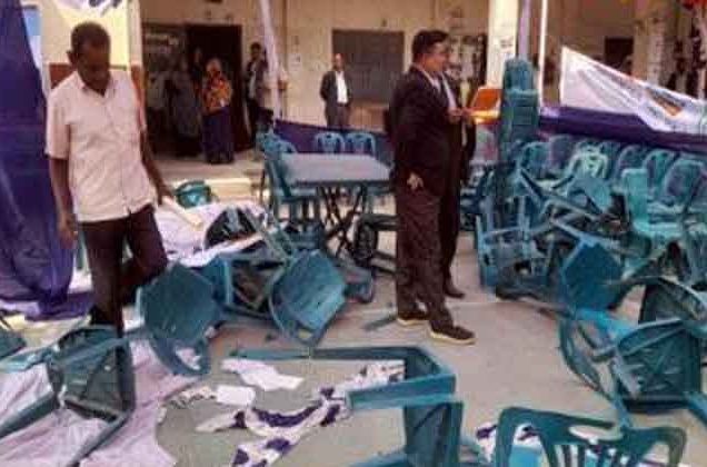 কুষ্টিয়া আদালত চত্বরে হামলা-ব্যাপক ভাঙচুর, শিক্ষানবিশ আইনজীবী আহত